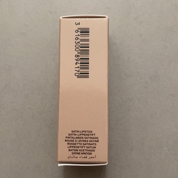 Burberry Kisses Lipstick - The Red 106 - Picture 5 of 9